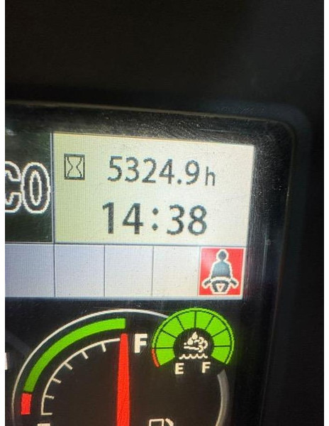 Hitachi ZX225USLC-6 - Pelle: photos 3 Hitachi ZX225USLC-6 - Pelle: photos 3