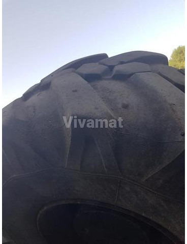 Michelin 18R19.5XF - Pneus et jantes: photos 3 Michelin 18R19.5XF - Pneus et jantes: photos 3