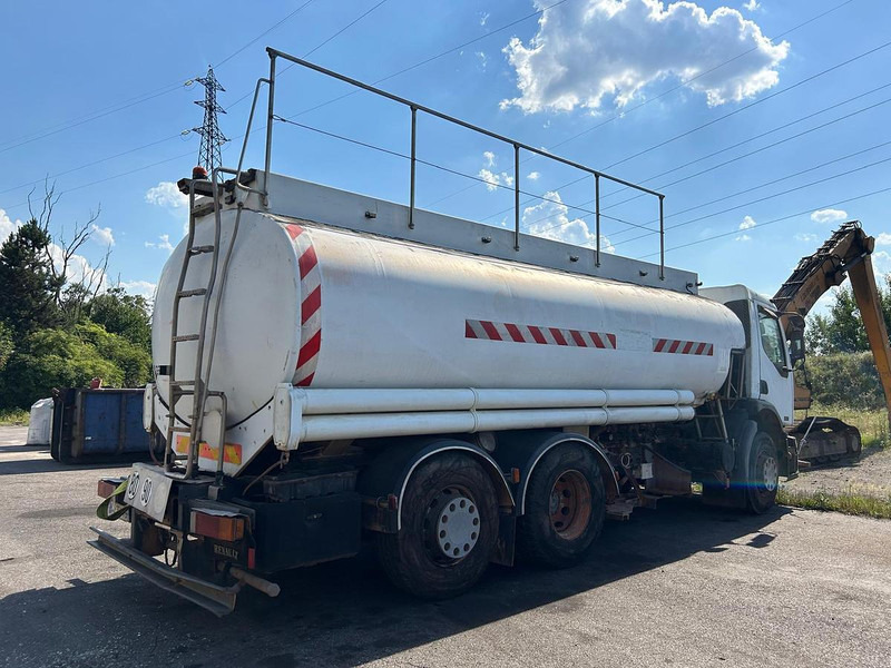 Renault 320 - Camion citerne: photos 4 Renault 320 - Camion citerne: photos 4