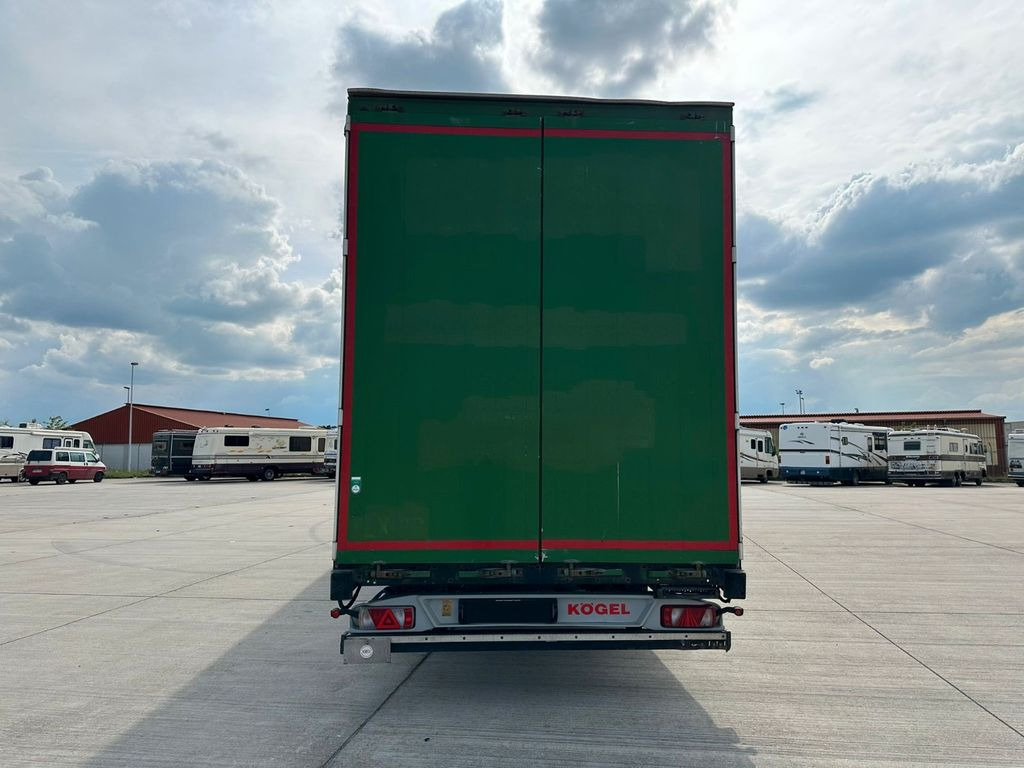 Kögel SN 24 * GETRÄNKE * HUBDACH * SAF-ACHSEN * - Semi-remorque pour le transport de boissons: photos 5 Kögel SN 24 * GETRÄNKE * HUBDACH * SAF-ACHSEN * - Semi-remorque pour le transport de boissons: photos 5