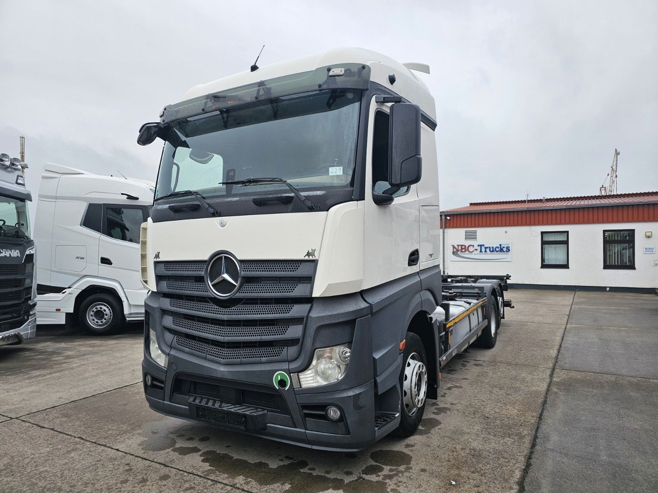Mercedes-Benz ACTROS 2542 * VOLLLUFT * RETARDER * STANDH * BÄR - Châssis cabine: photos 1 Mercedes-Benz ACTROS 2542 * VOLLLUFT * RETARDER * STANDH * BÄR - Châssis cabine: photos 1
