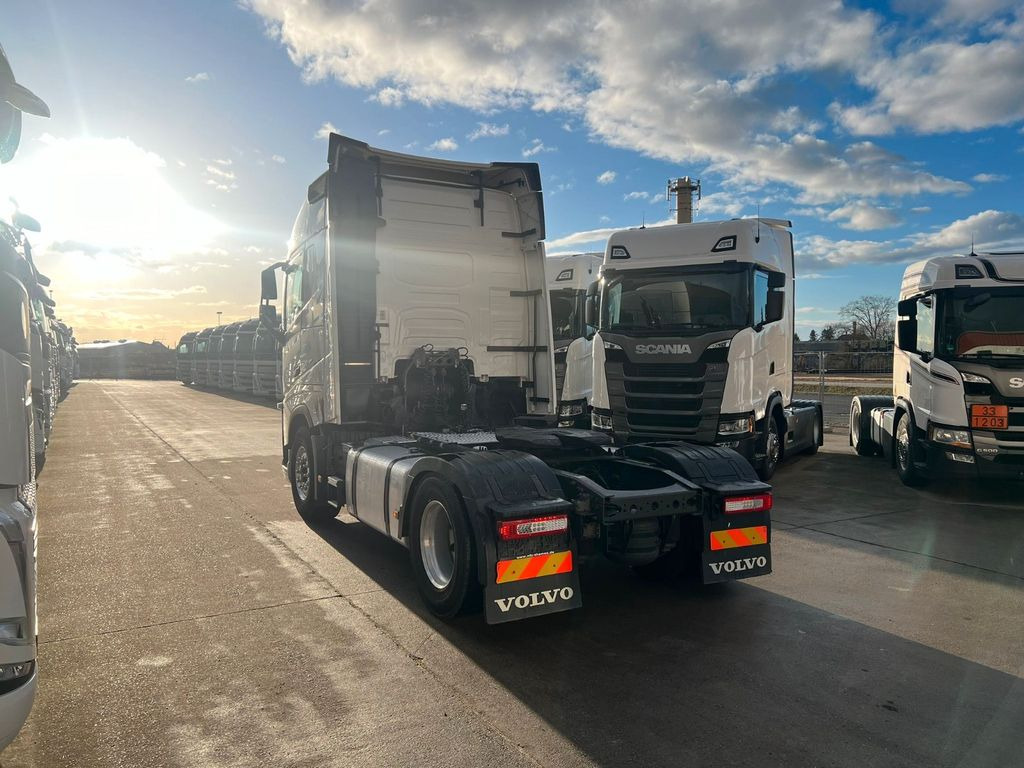 Volvo FH 500 * GLOBETROTTER * 2x TANK * - Tracteur routier: photos 4 Volvo FH 500 * GLOBETROTTER * 2x TANK * - Tracteur routier: photos 4