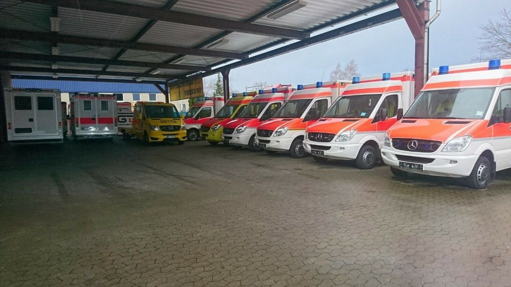 Mercedes-Benz Sprinter 516 CDI /on Stock / - Ambulance: photos 1 Mercedes-Benz Sprinter 516 CDI /on Stock / - Ambulance: photos 1