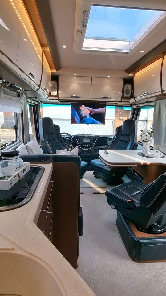 Niesmann + Bischoff Flair 880 BE - Camping-car intégral: photos 3 Niesmann + Bischoff Flair 880 BE - Camping-car intégral: photos 3