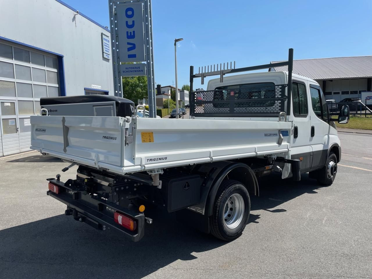 Iveco Daily 70C18H DK - Utilitaire benne: photos 4 Iveco Daily 70C18H DK - Utilitaire benne: photos 4