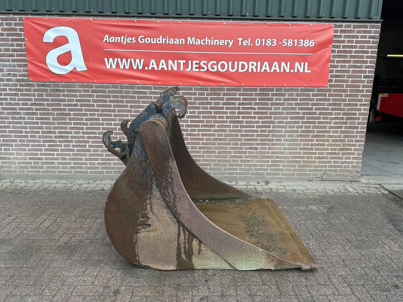 Dieplepel CW 40 - Gebruikt - Godet pour Pelle: photos 1 Dieplepel CW 40 - Gebruikt - Godet pour Pelle: photos 1