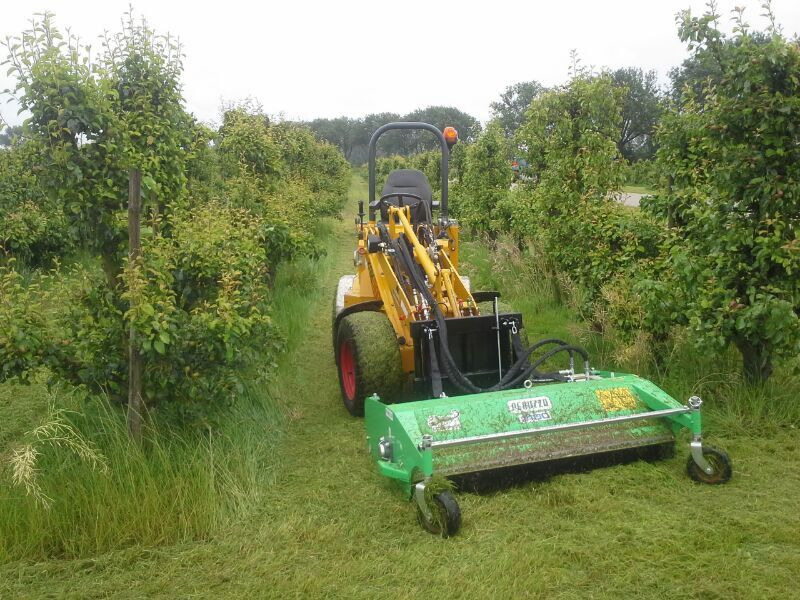 Peruzzo hydraulische klepelmaaier - Broyeur/ Épareuse: photos 2 Peruzzo hydraulische klepelmaaier - Broyeur/ Épareuse: photos 2