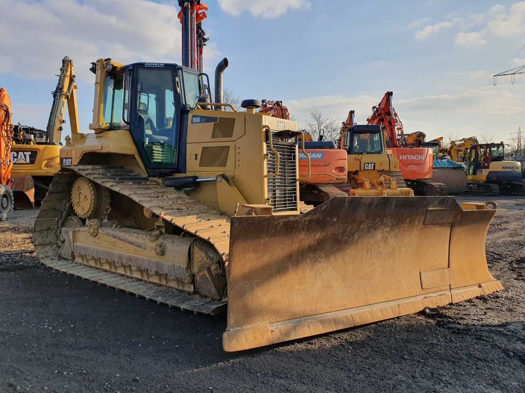 CAT D6N LGP / 7.374h / 6-Wege Klappschild / Bj: 2017 - Bulldozer: photos 1 CAT D6N LGP / 7.374h / 6-Wege Klappschild / Bj: 2017 - Bulldozer: photos 1