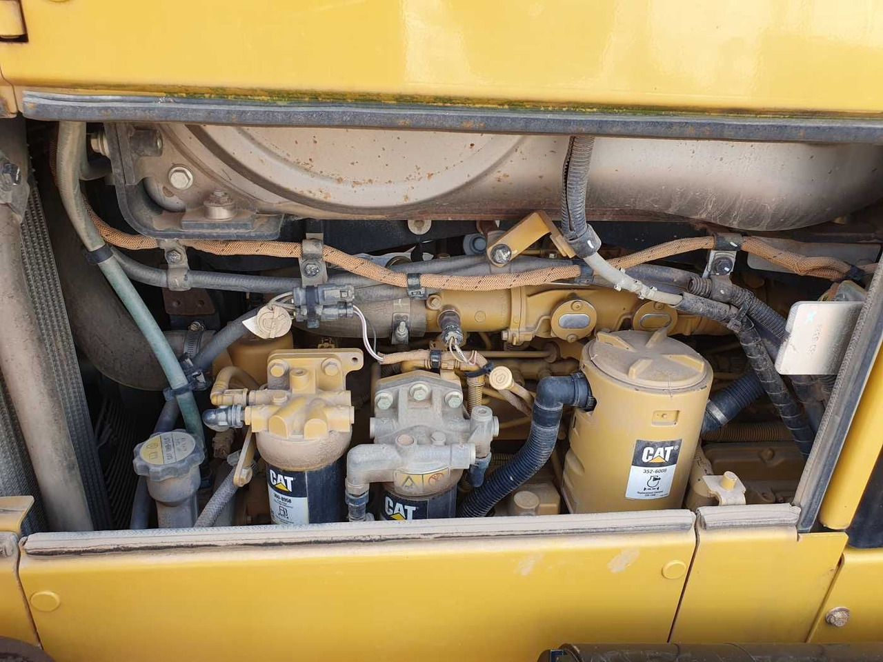 Bulldozer CAT D6N LGP / 8.524h / Klappschild / Ripper: photos 9