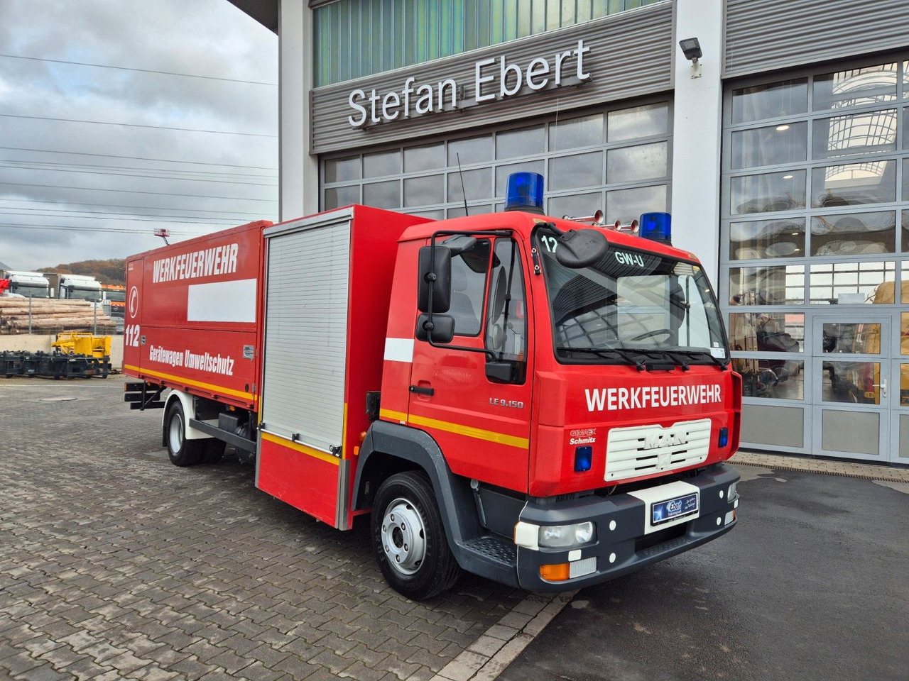 MAN LE 9.150 Feuerwehr Schmitz GW-6 Gerätewagen - Camion: photos 2 MAN LE 9.150 Feuerwehr Schmitz GW-6 Gerätewagen - Camion: photos 2