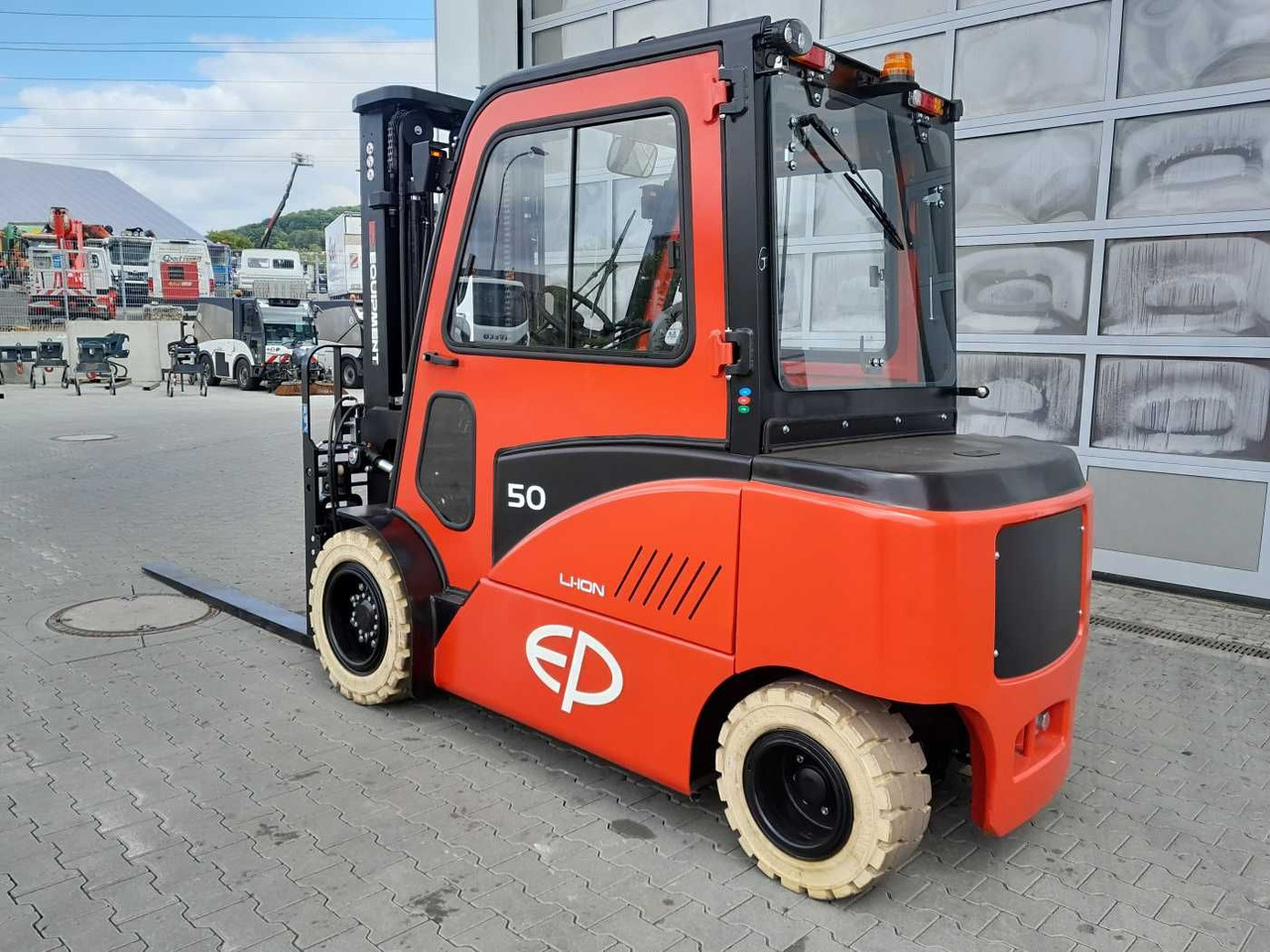 EP Equipment CPD50F8 / 5T / Triplex: 5,00m / ZVG - Chariot élévateur électrique: photos 3 EP Equipment CPD50F8 / 5T / Triplex: 5,00m / ZVG - Chariot élévateur électrique: photos 3