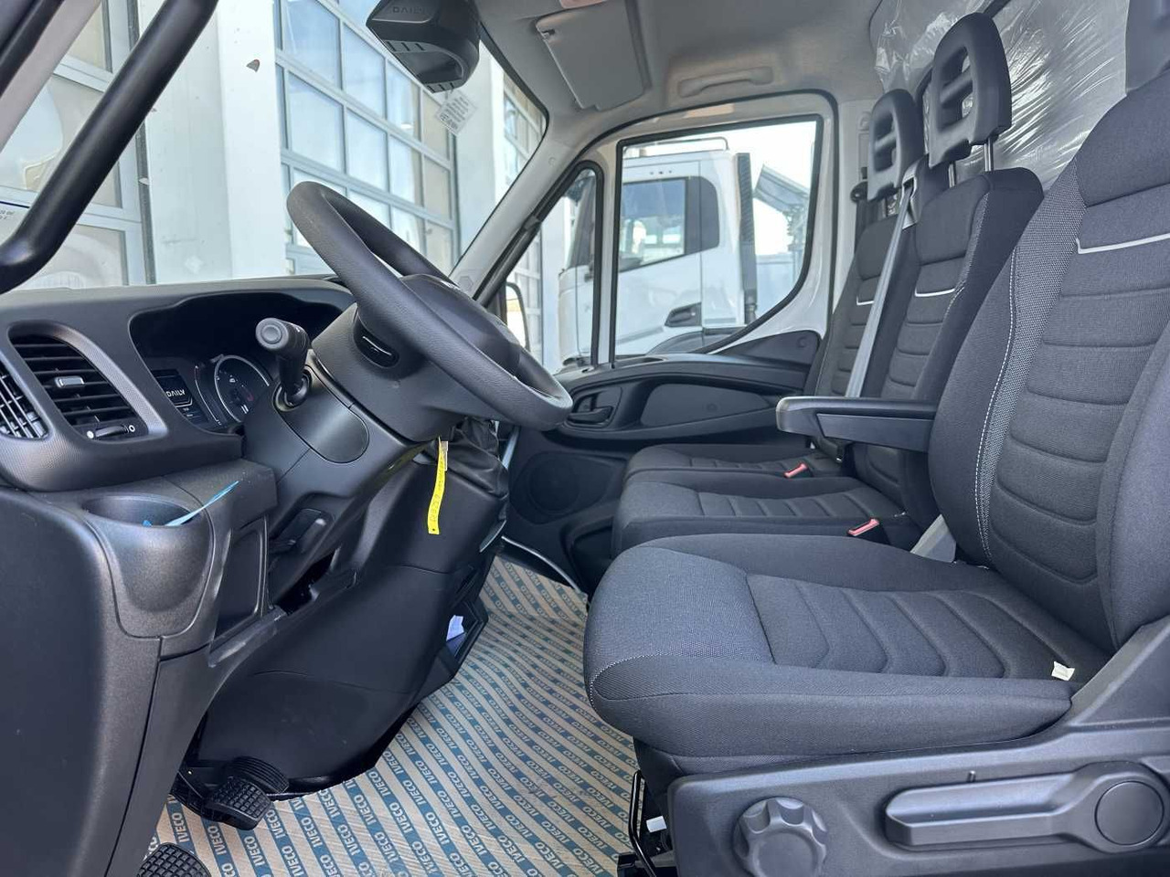 Utilitaire plateau Iveco 60C16H 3.0L *R4.350mm*AHK*3-Sitze*Klima*: photos 7