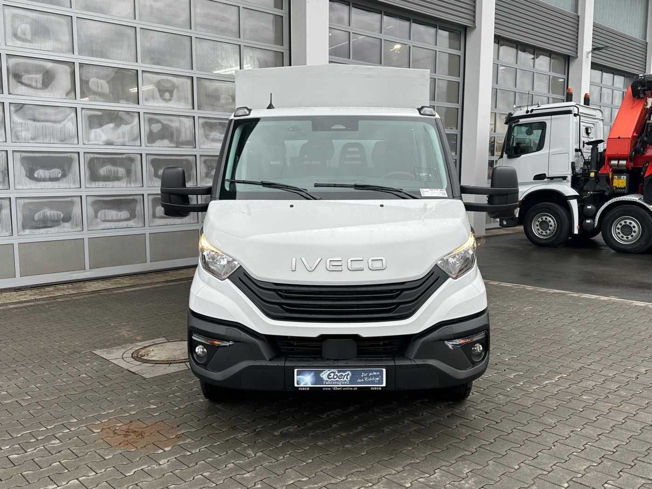 Iveco Daily 50C18H A8 DoKa *AHK*Automatik*7-Sitze* - Utilitaire plateau, Utilitaire double cabine: photos 2 Iveco Daily 50C18H A8 DoKa *AHK*Automatik*7-Sitze* - Utilitaire plateau, Utilitaire double cabine: photos 2