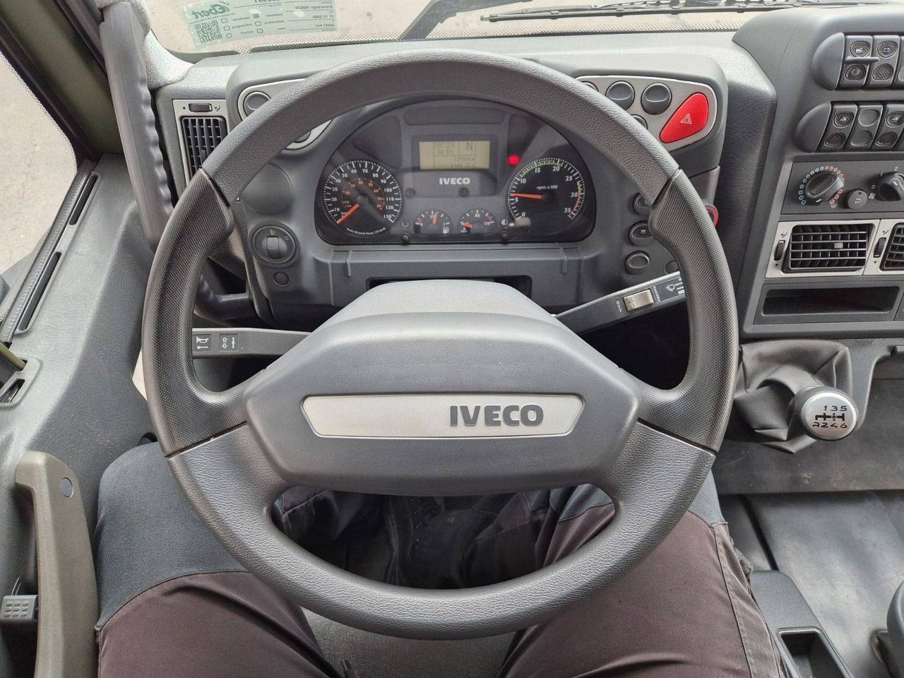Camion plateau Iveco Eurocargo ML100E22WM-BW 4x4 Pritsche L-Haus Bett: photos 15