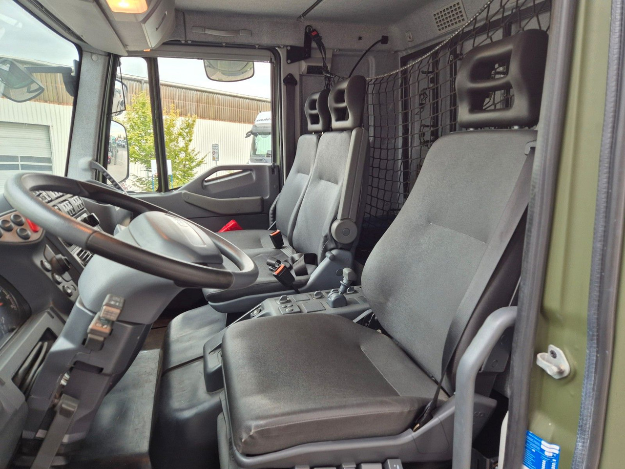 Camion plateau Iveco Eurocargo ML100E22WM-BW 4x4 Pritsche L-Haus Bett: photos 14