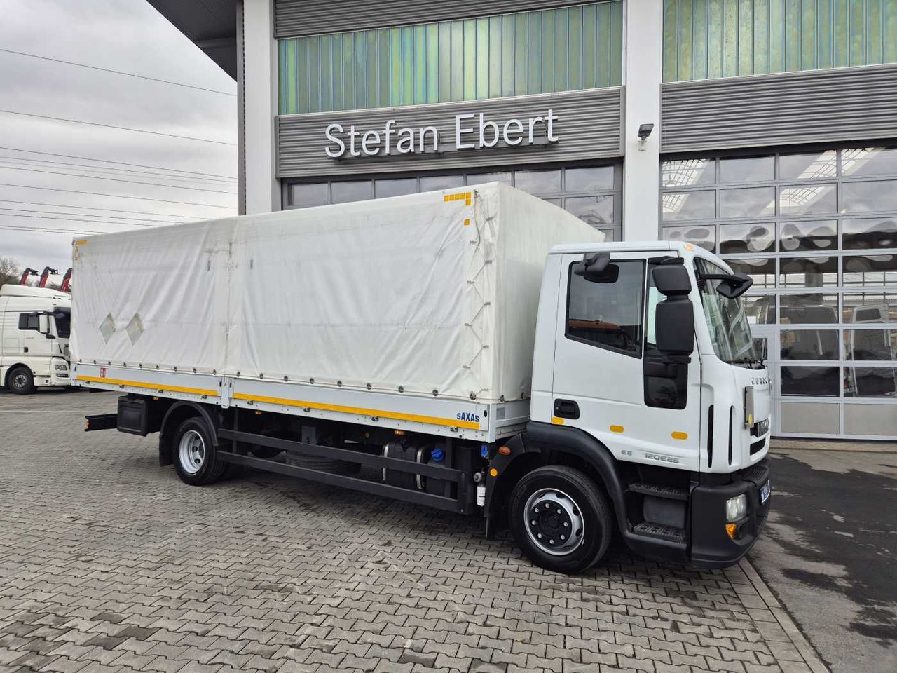 Iveco Eurocargo ML120E25 4x2 AHK Differenzial - Camion à rideaux coulissants: photos 3 Iveco Eurocargo ML120E25 4x2 AHK Differenzial - Camion à rideaux coulissants: photos 3