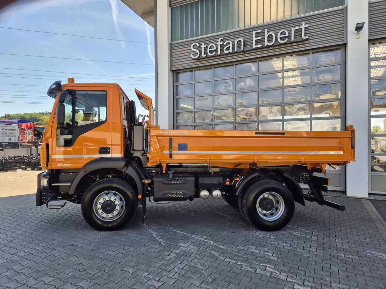 Iveco Eurocargo ML150E28W 4x4 Winterdienst Vorb. 2xAHK - Camion benne: photos 4 Iveco Eurocargo ML150E28W 4x4 Winterdienst Vorb. 2xAHK - Camion benne: photos 4