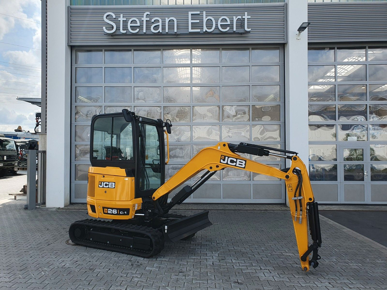 JCB 26C-1 Pro Cab / Neufahrzeug / Planierschild - Mini pelle: photos 1 JCB 26C-1 Pro Cab / Neufahrzeug / Planierschild - Mini pelle: photos 1