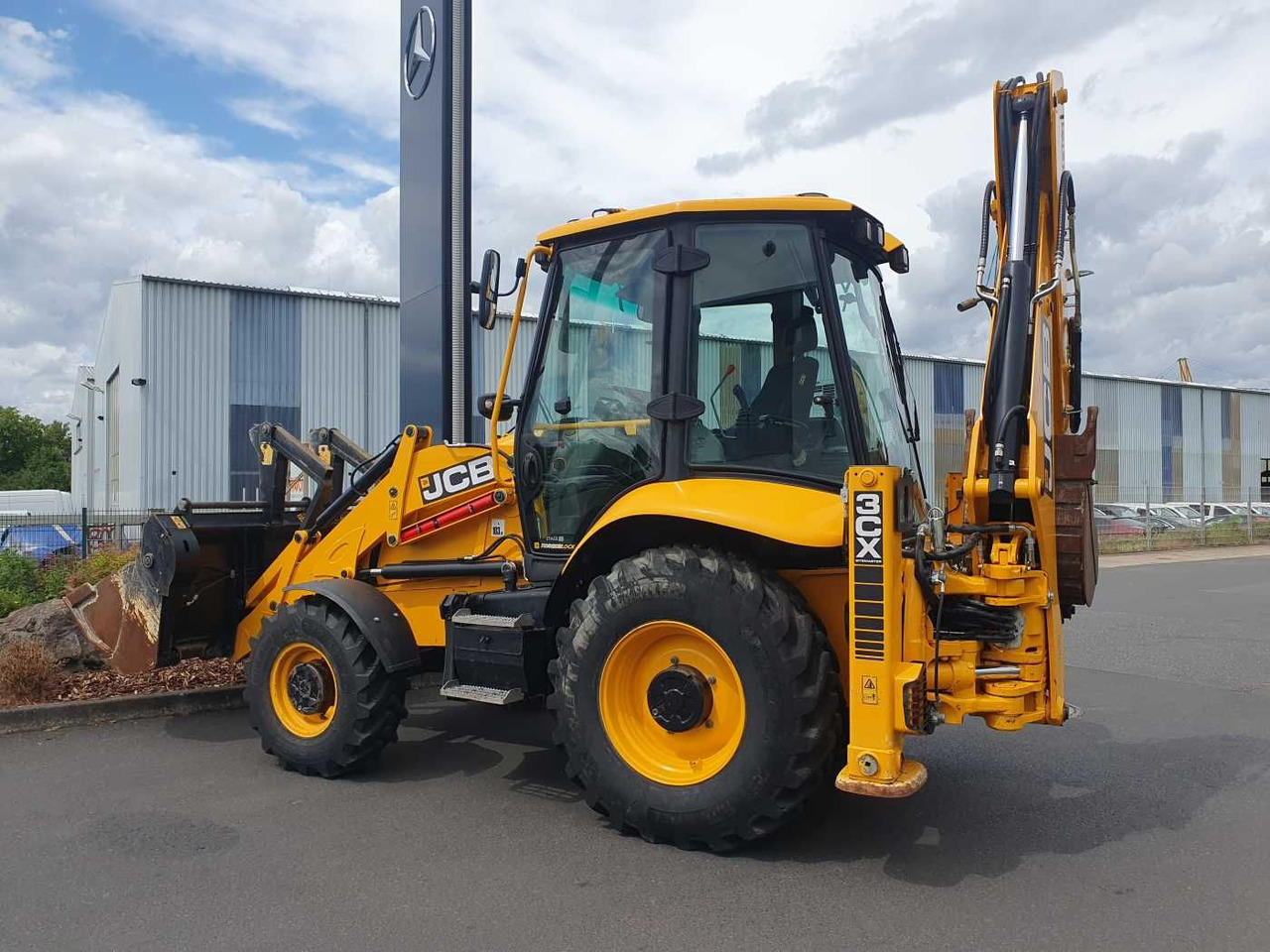 JCB 3CX / Gabel & 4in1 Schaufel / nur 1.561h / 2022 - Tractopelle: photos 2 JCB 3CX / Gabel & 4in1 Schaufel / nur 1.561h / 2022 - Tractopelle: photos 2