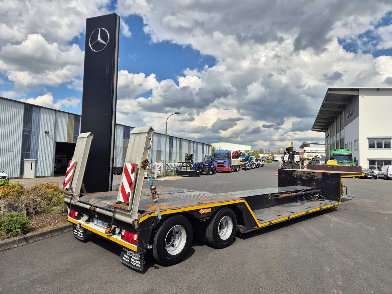 LinTrailers S2A 14 LSDN Teleskopierbar BPW-Achsen 57.000km - Semi-remorque surbaissé: photos 1 LinTrailers S2A 14 LSDN Teleskopierbar BPW-Achsen 57.000km - Semi-remorque surbaissé: photos 1
