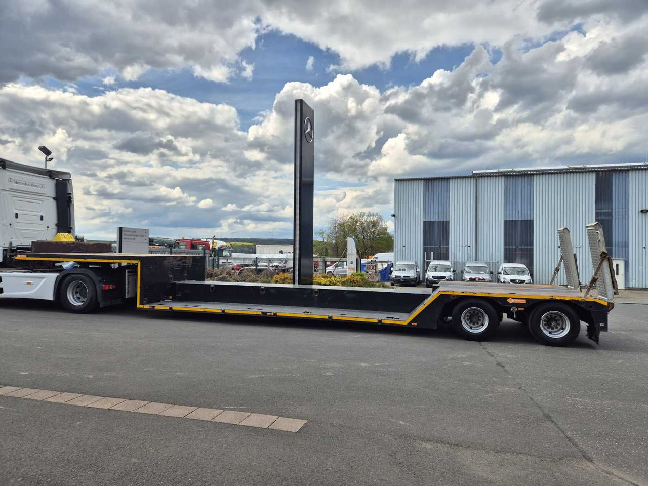 LinTrailers S2A 14 LSDN Teleskopierbar BPW-Achsen 57.000km - Semi-remorque surbaissé: photos 4 LinTrailers S2A 14 LSDN Teleskopierbar BPW-Achsen 57.000km - Semi-remorque surbaissé: photos 4