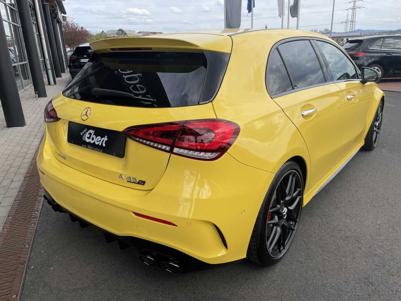 Mercedes-Benz A 45 S AMG PerfSitz+Night+PAGA+RIDE +19' - Voiture: photos 4 Mercedes-Benz A 45 S AMG PerfSitz+Night+PAGA+RIDE +19' - Voiture: photos 4