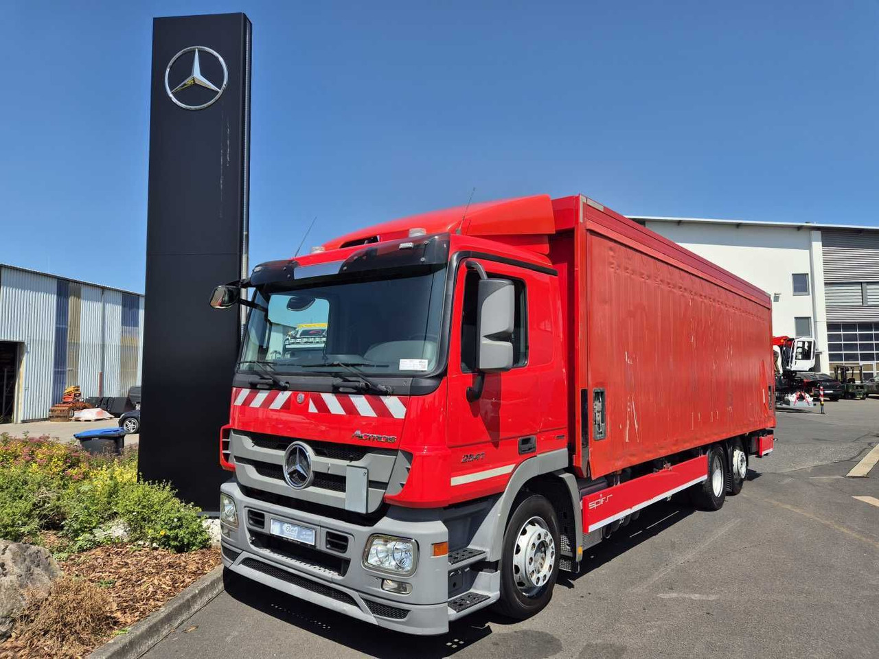 Mercedes-Benz Actros 2541 L 6x2 Schiebeplanen LBW AHK - Camion à rideaux coulissants: photos 1 Mercedes-Benz Actros 2541 L 6x2 Schiebeplanen LBW AHK - Camion à rideaux coulissants: photos 1