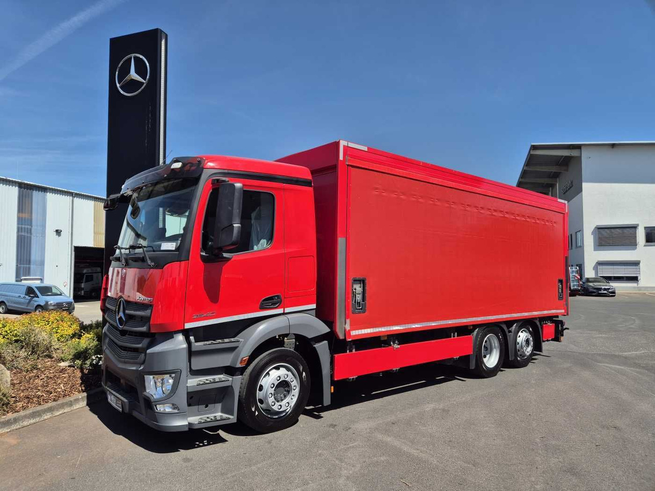Mercedes-Benz Antos 2540 LnR 6x2 LBW Schiebeplanen AHK - Camion à rideaux coulissants: photos 2 Mercedes-Benz Antos 2540 LnR 6x2 LBW Schiebeplanen AHK - Camion à rideaux coulissants: photos 2
