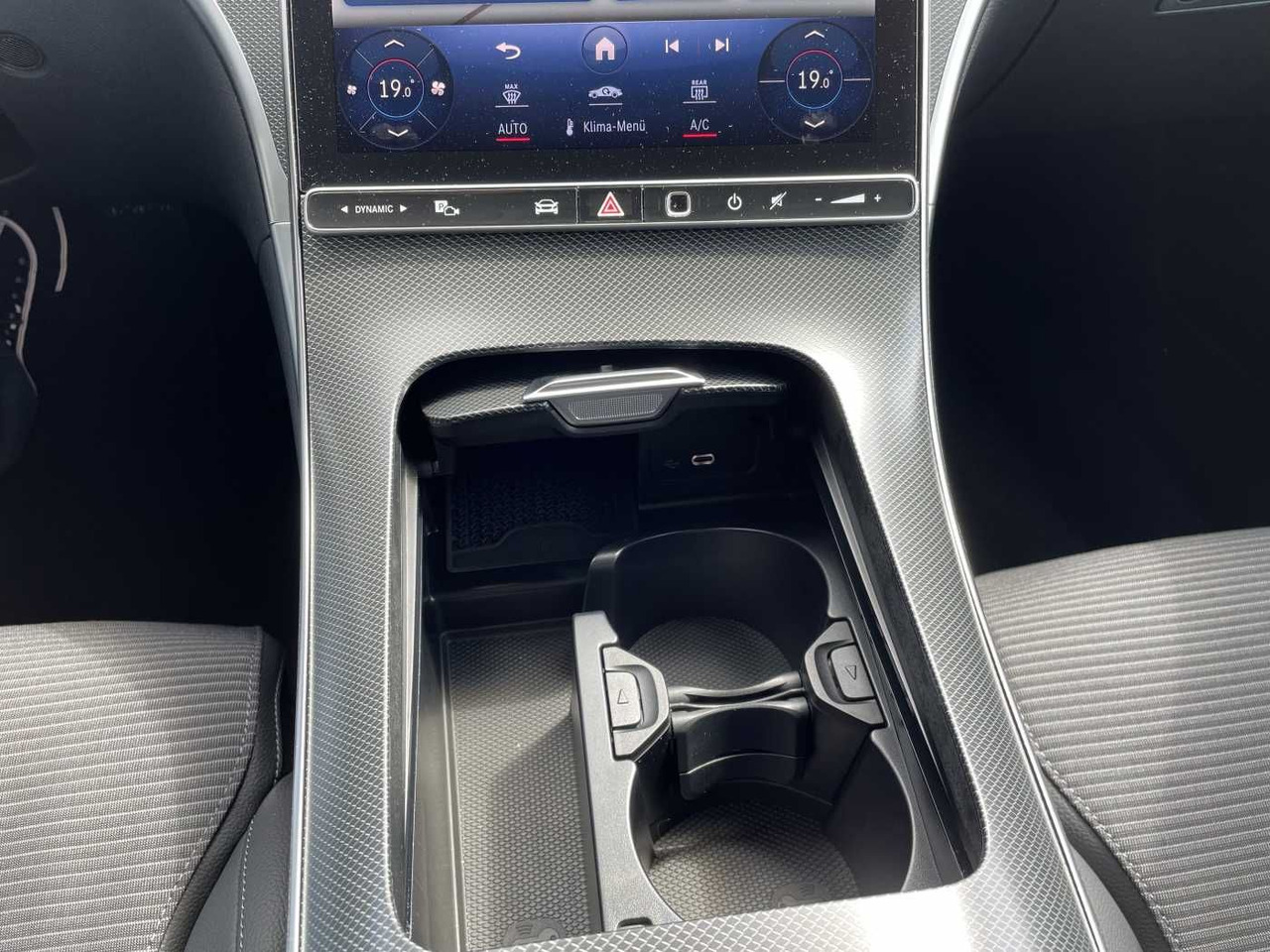 Berline Mercedes-Benz C 180 9G Avantgarde Memory+Distr+ 360°+Keyless+L: photos 15 Berline Mercedes-Benz C 180 9G Avantgarde Memory+Distr+ 360°+Keyless+L: photos 15