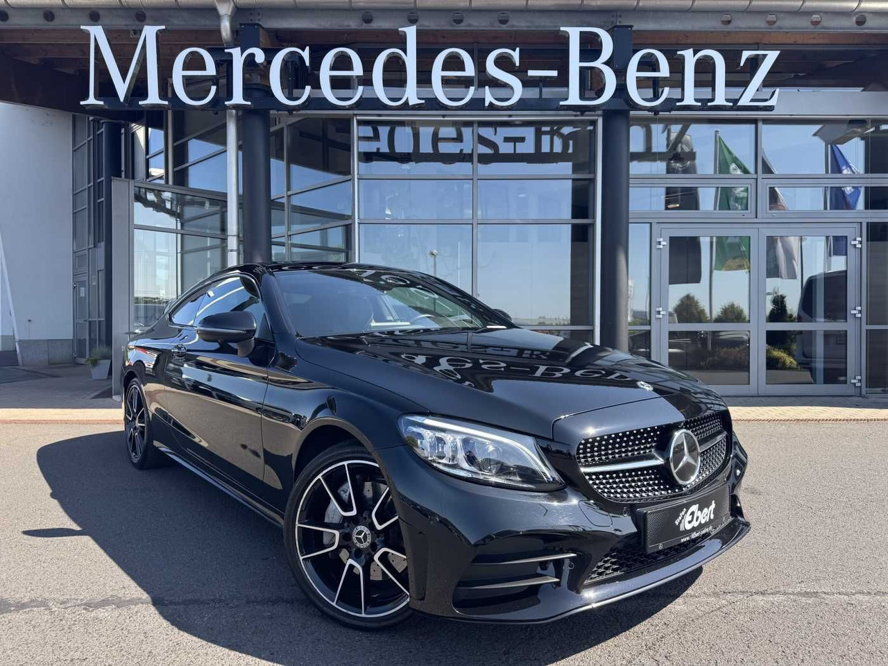 Mercedes-Benz C 400 4M AMG Coupe Pano+Burm+Distr+Memory+360 - Voiture: photos 1 Mercedes-Benz C 400 4M AMG Coupe Pano+Burm+Distr+Memory+360 - Voiture: photos 1
