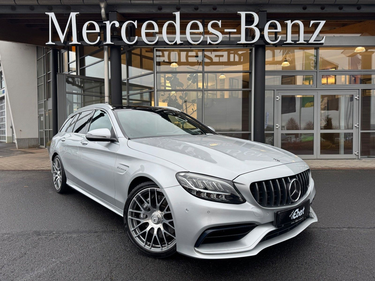 Mercedes-Benz C 63 AMG T Pano+Burmester+Distr+Memory+RFK - Voiture break: photos 1 Mercedes-Benz C 63 AMG T Pano+Burmester+Distr+Memory+RFK - Voiture break: photos 1