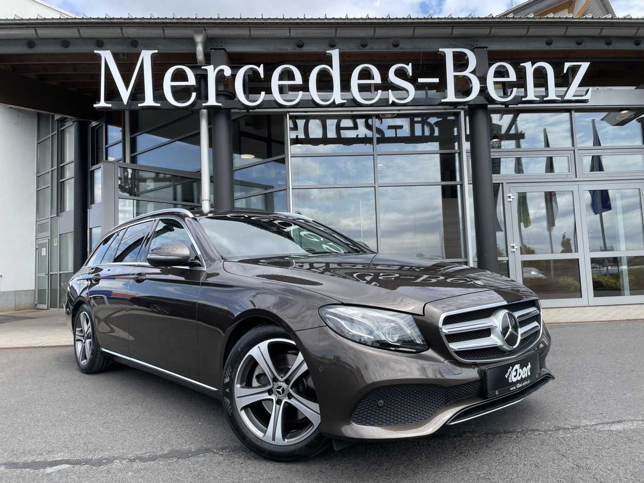 Mercedes-Benz E 220 d T 9G Avantgarde AHK+Memory+ Distr+R-Kame - Voiture: photos 1 Mercedes-Benz E 220 d T 9G Avantgarde AHK+Memory+ Distr+R-Kame - Voiture: photos 1