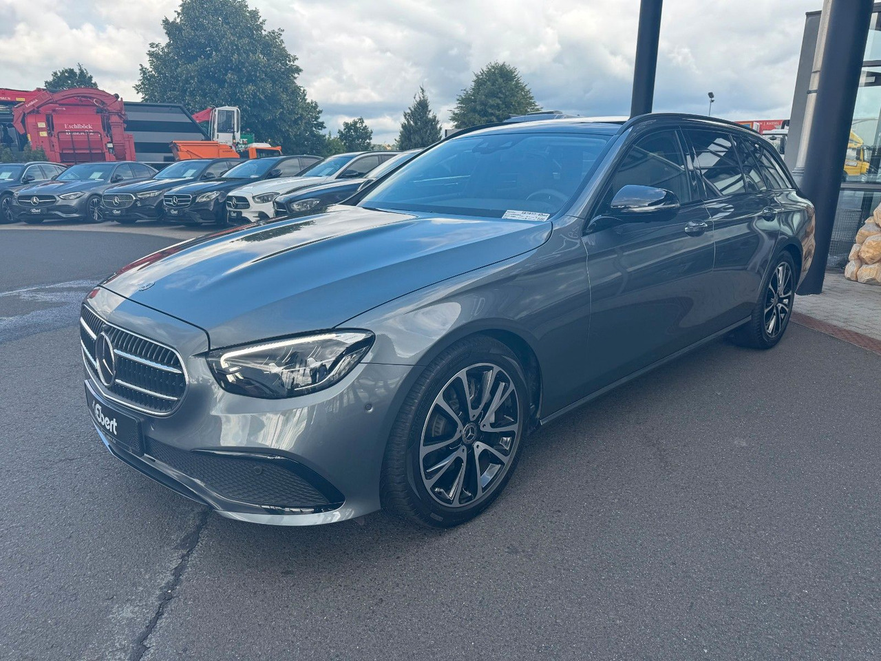 Mercedes-Benz E 220d Avantgarde+DistrPlus+Pano+Burm+360+Night - Voiture break: photos 2 Mercedes-Benz E 220d Avantgarde+DistrPlus+Pano+Burm+360+Night - Voiture break: photos 2