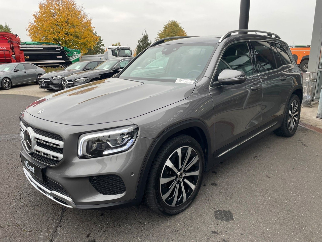 Mercedes-Benz GLB 220 d 4MATIC Progressive AHK+Memory+Pano+360 - SUV: photos 2 Mercedes-Benz GLB 220 d 4MATIC Progressive AHK+Memory+Pano+360 - SUV: photos 2
