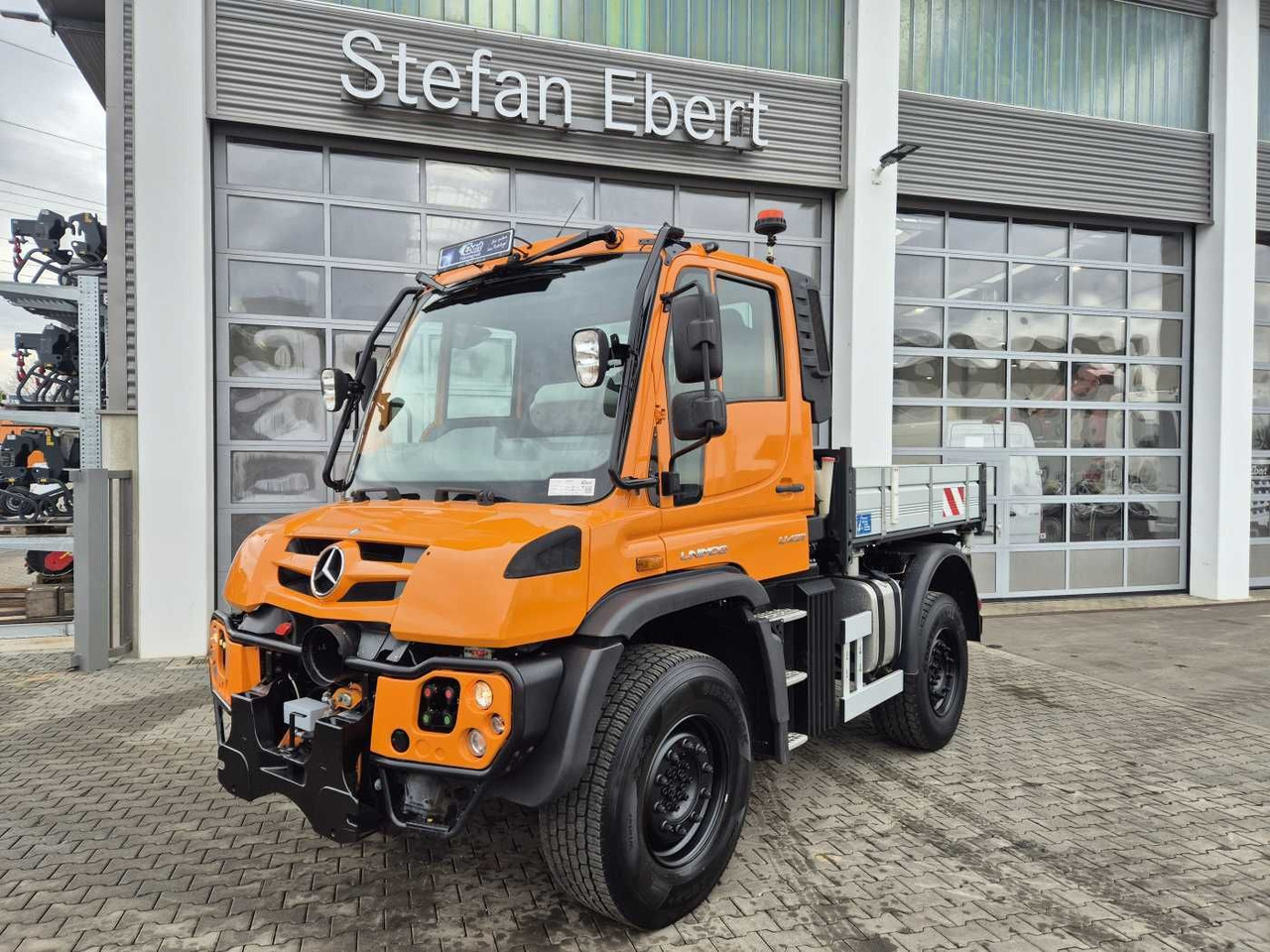Mercedes-Benz Unimog U423 4x4 Hydrostat Zapfwelle - Camion benne: photos 2 Mercedes-Benz Unimog U423 4x4 Hydrostat Zapfwelle - Camion benne: photos 2