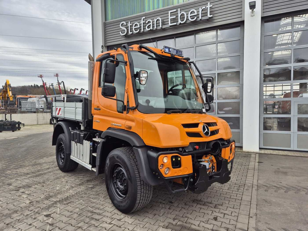 Mercedes-Benz Unimog U423 4x4 Hydrostat Zapfwelle - Camion benne: photos 3 Mercedes-Benz Unimog U423 4x4 Hydrostat Zapfwelle - Camion benne: photos 3