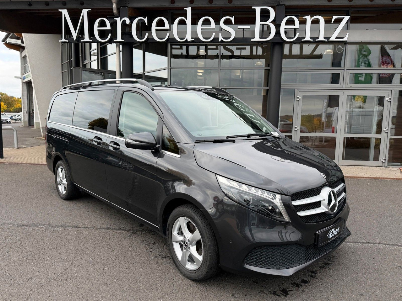 Mercedes-Benz V 250 AVANTGARDE ED AHK Tisch 6Sitze - Transport de personnes: photos 1 Mercedes-Benz V 250 AVANTGARDE ED AHK Tisch 6Sitze - Transport de personnes: photos 1