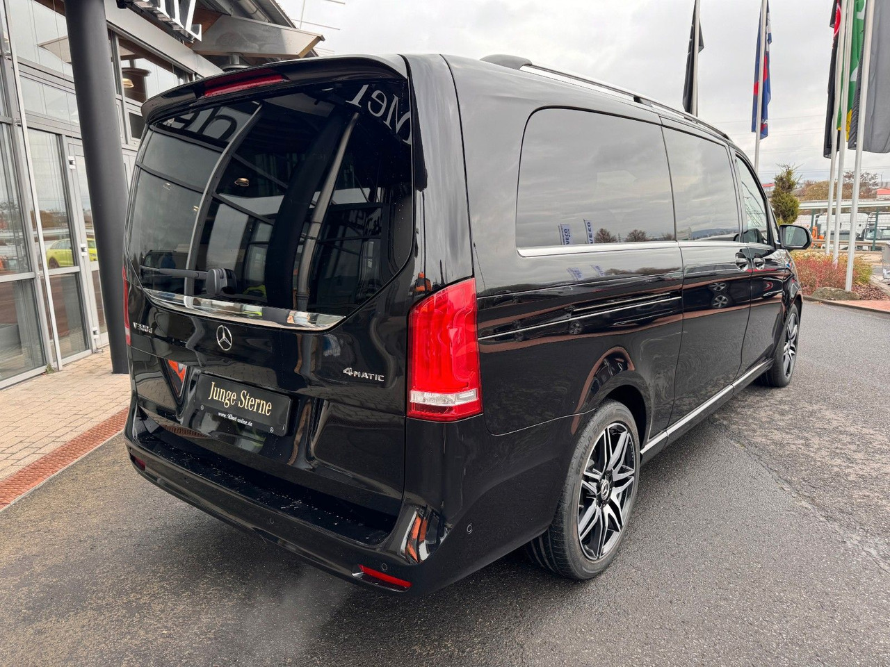 Mercedes-Benz V 300 4MATIC AVA ED AMG Extral AIRMATIC Stdh AHK - Voiture break: photos 5 Mercedes-Benz V 300 4MATIC AVA ED AMG Extral AIRMATIC Stdh AHK - Voiture break: photos 5