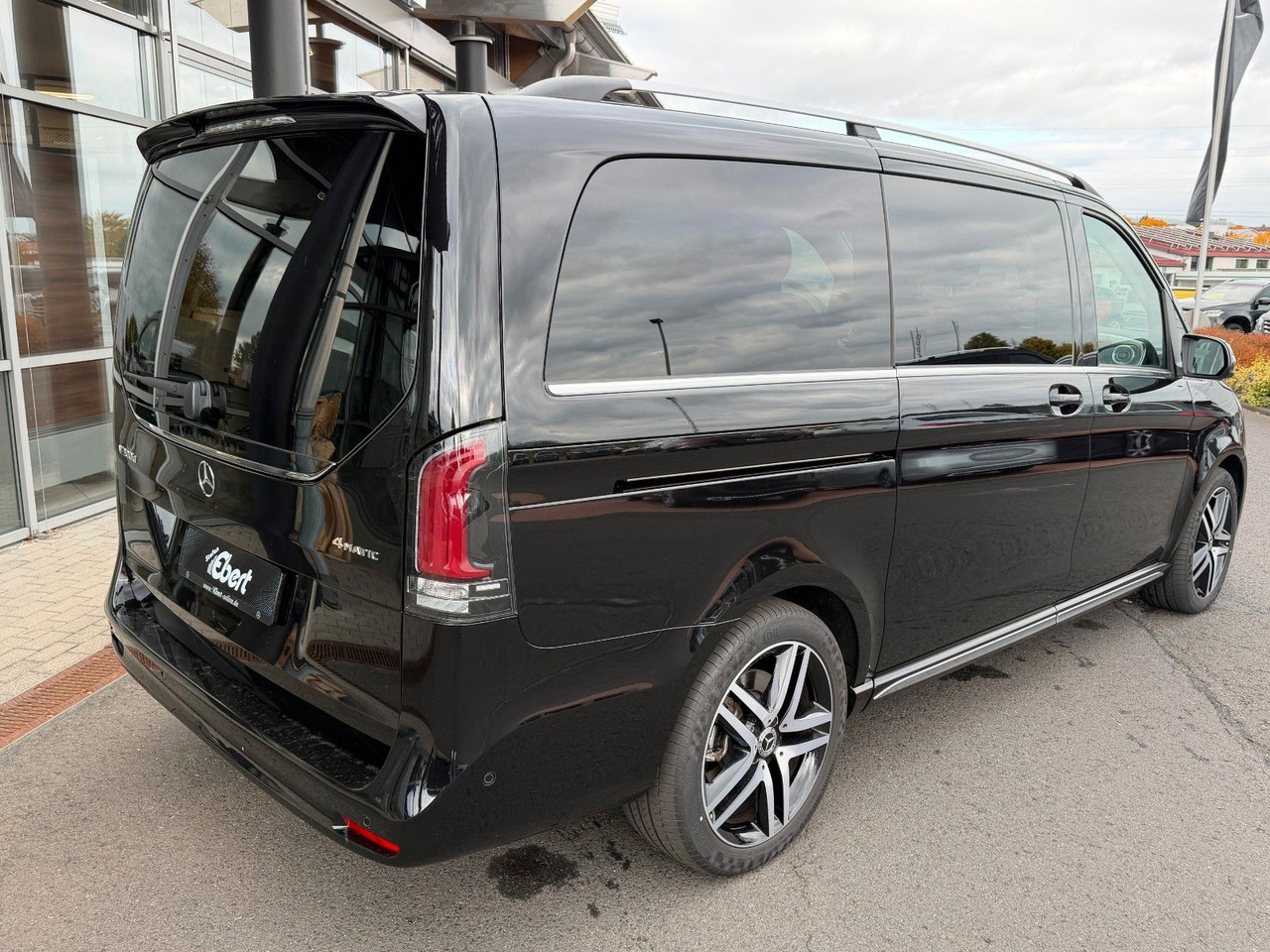 Mercedes-Benz V 300 d 4MATIC EXCLUSIVE Luxus-Sitze AHK2,5to - Transport de personnes: photos 4 Mercedes-Benz V 300 d 4MATIC EXCLUSIVE Luxus-Sitze AHK2,5to - Transport de personnes: photos 4