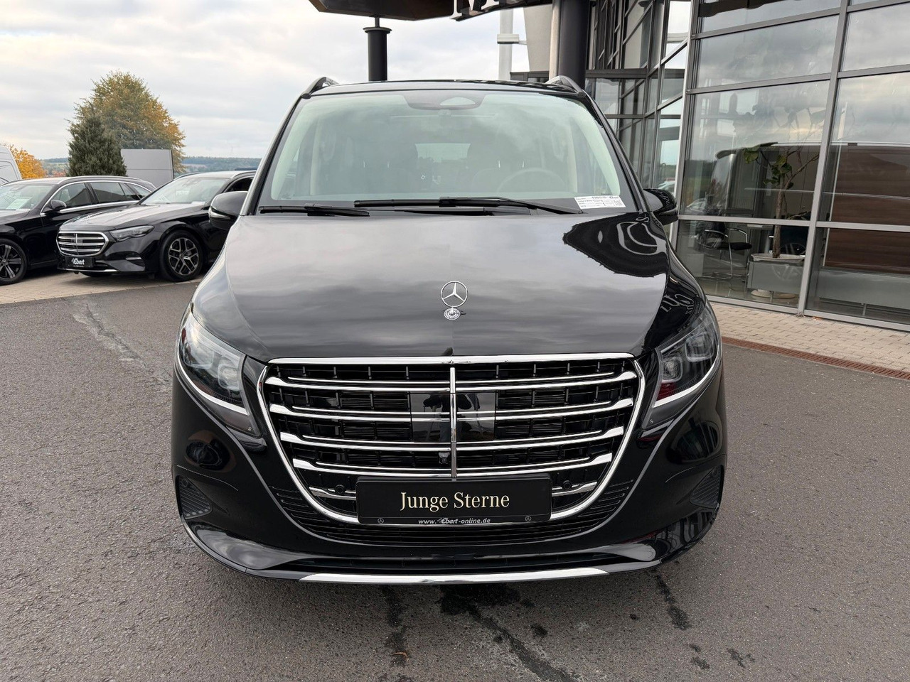 Mercedes-Benz V 300 d 4MATIC EXCLUSIVE Luxus-Sitze AHK2,5to - Transport de personnes: photos 2 Mercedes-Benz V 300 d 4MATIC EXCLUSIVE Luxus-Sitze AHK2,5to - Transport de personnes: photos 2