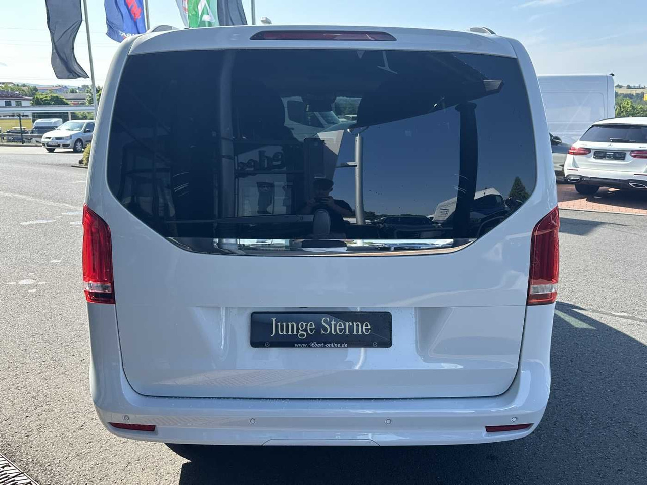Mercedes-Benz V 300 d AVA ED 6Sitze Burmester 360Kamera el Tür - Transport de personnes: photos 5 Mercedes-Benz V 300 d AVA ED 6Sitze Burmester 360Kamera el Tür - Transport de personnes: photos 5