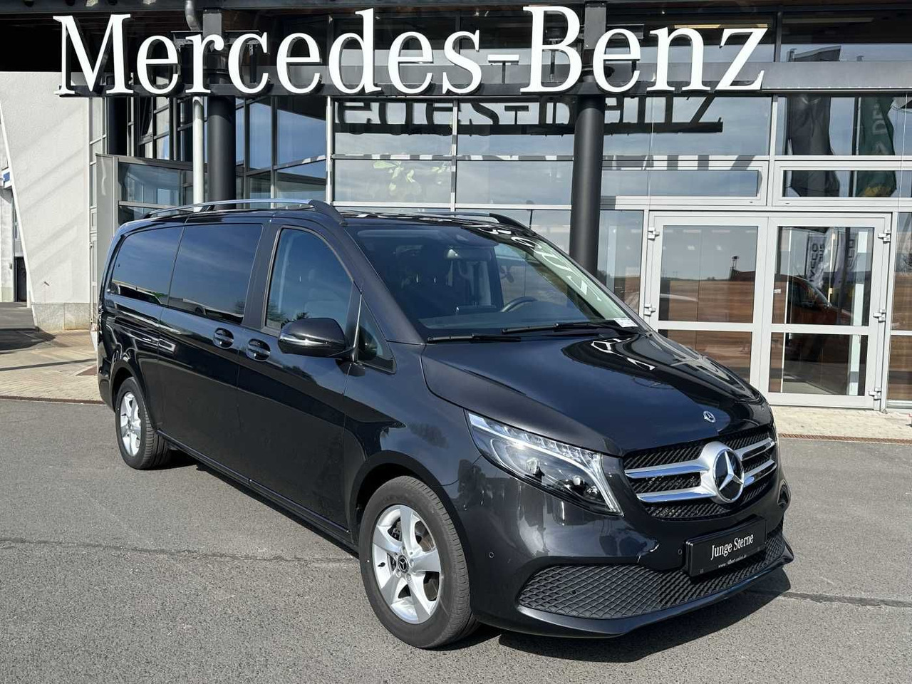 Mercedes-Benz V 300 d EDITION 4MATIC DISTRONIC AHK LED Kamera - Transport de personnes: photos 1 Mercedes-Benz V 300 d EDITION 4MATIC DISTRONIC AHK LED Kamera - Transport de personnes: photos 1