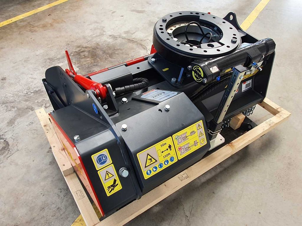 Seppi M. BMS-F 125 Forstmulcher 10-20t Drehmotor  - Broyeur forestier: photos 5 Seppi M. BMS-F 125 Forstmulcher 10-20t Drehmotor  - Broyeur forestier: photos 5