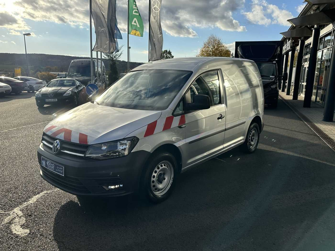 Volkswagen Caddy 1.6 TDI Klima Navi 8Räder Trennwand klappb - Fourgonnette: photos 3 Volkswagen Caddy 1.6 TDI Klima Navi 8Räder Trennwand klappb - Fourgonnette: photos 3