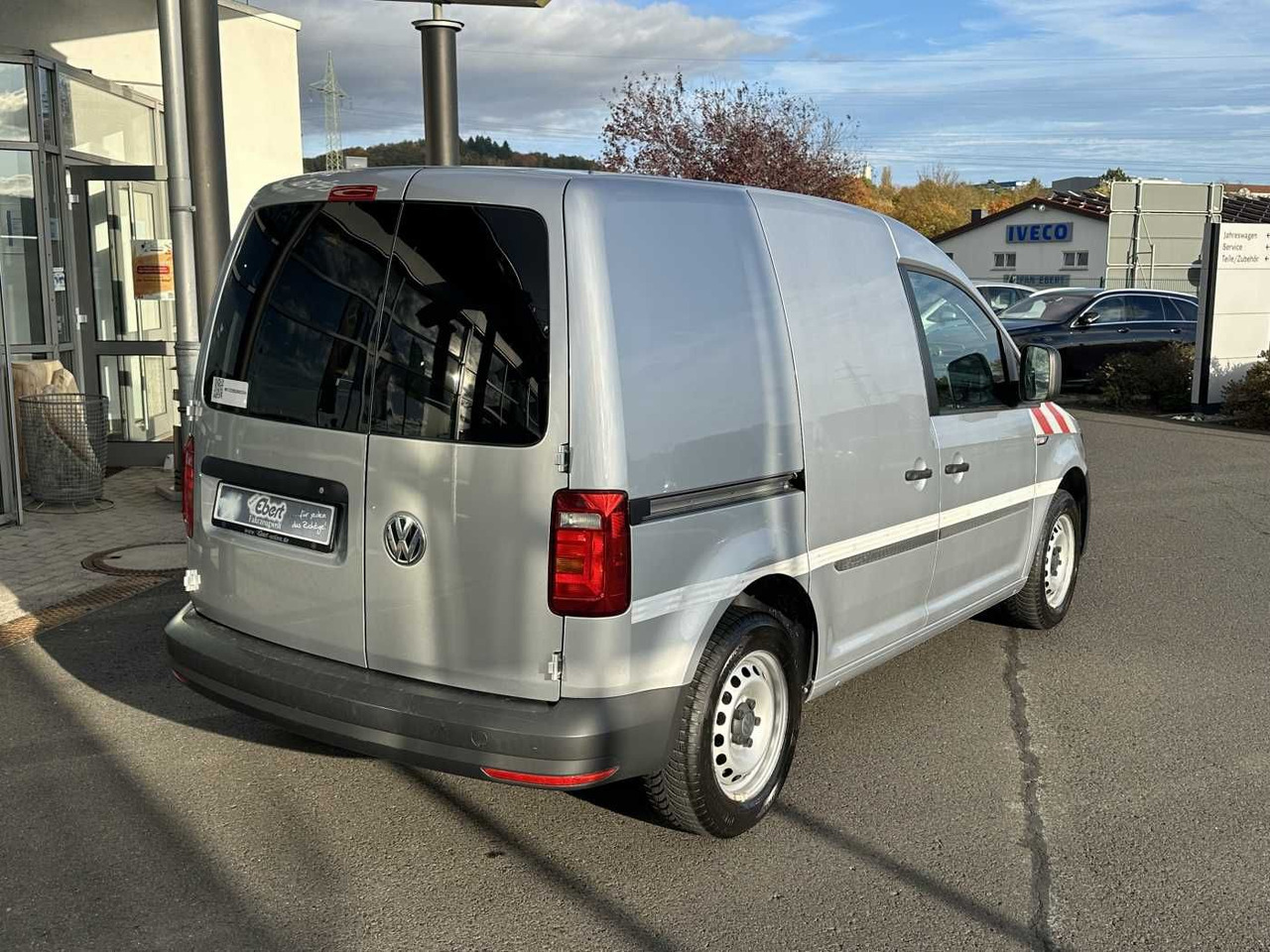 Volkswagen Caddy 1.6 TDI Klima Navi 8Räder Trennwand klappb - Fourgonnette: photos 4 Volkswagen Caddy 1.6 TDI Klima Navi 8Räder Trennwand klappb - Fourgonnette: photos 4