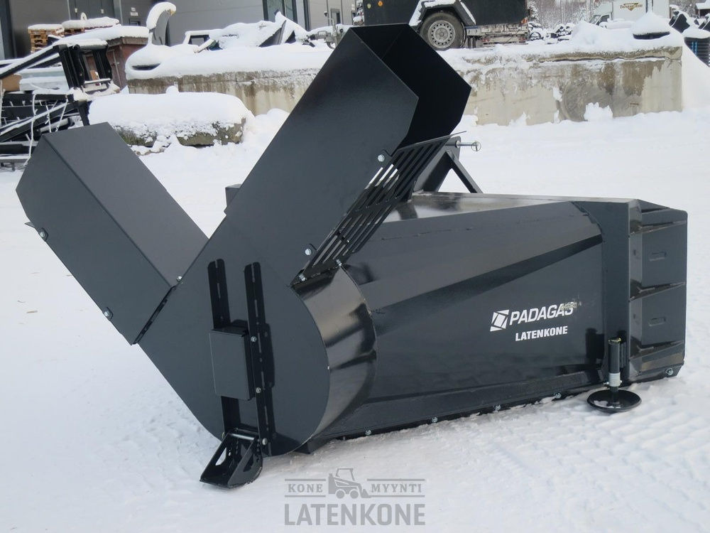 Padagas Traktorin Lumilinko SBV-2250 - Souffleuse à neige: photos 5 Padagas Traktorin Lumilinko SBV-2250 - Souffleuse à neige: photos 5