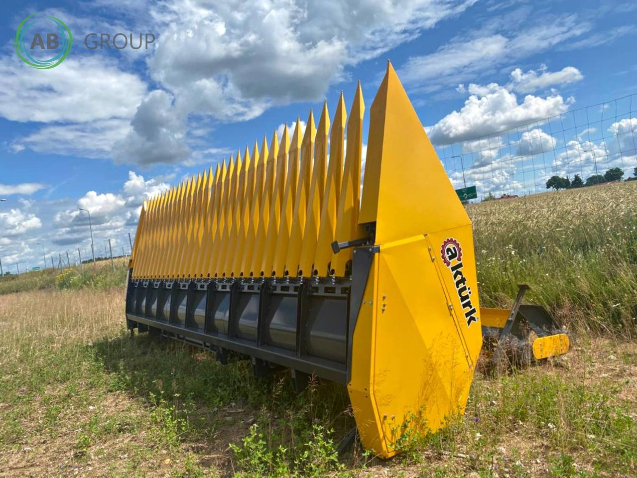 Akturk sunflower Header 731 - Equipement à tournesol: photos 4 Akturk sunflower Header 731 - Equipement à tournesol: photos 4