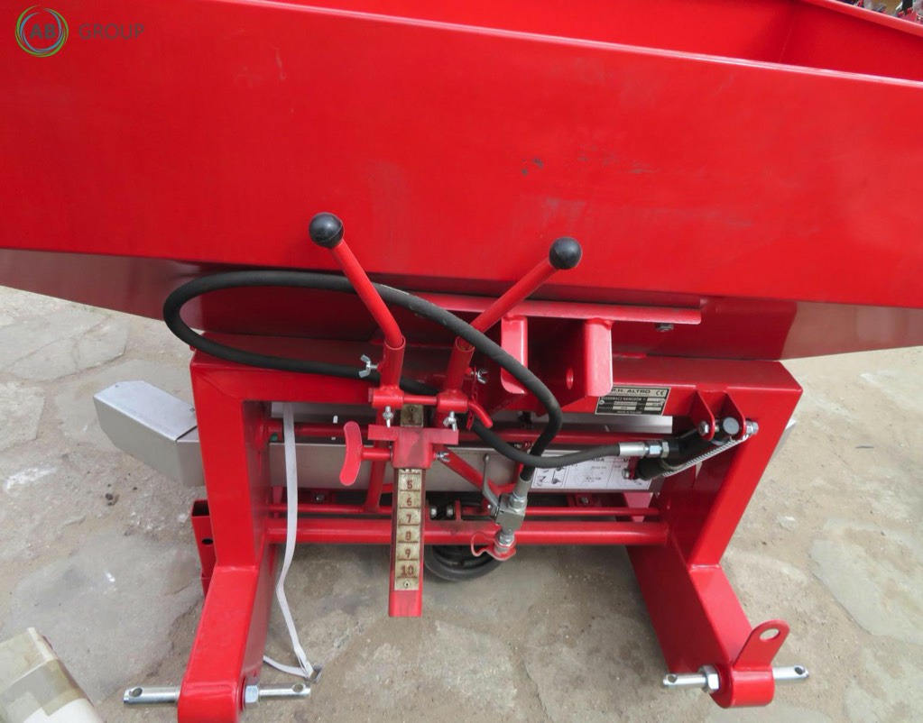 Altro fertilizer spreader RN-600 - Distributeur d'engrais: photos 2 Altro fertilizer spreader RN-600 - Distributeur d'engrais: photos 2