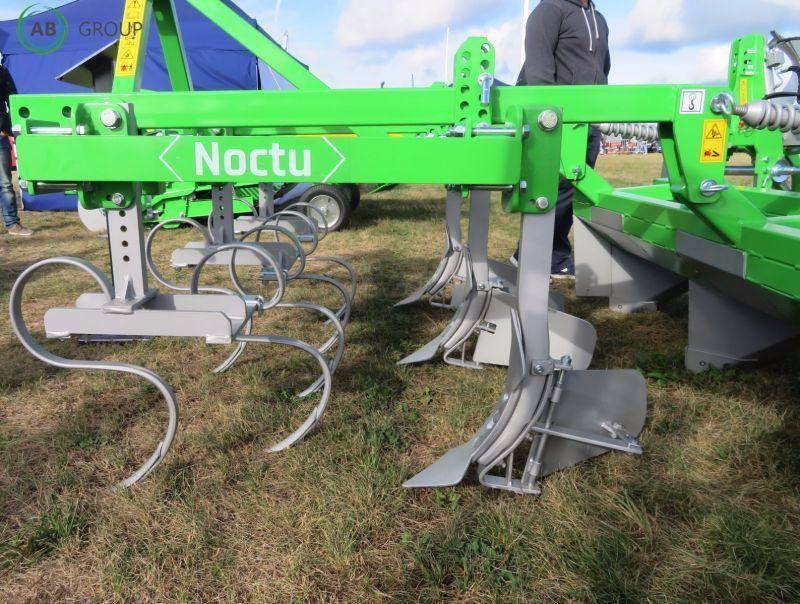 Bomet ridging plough with attachment for ridge forming Noctu U865/9 - Outils du sol: photos 1 Bomet ridging plough with attachment for ridge forming Noctu U865/9 - Outils du sol: photos 1