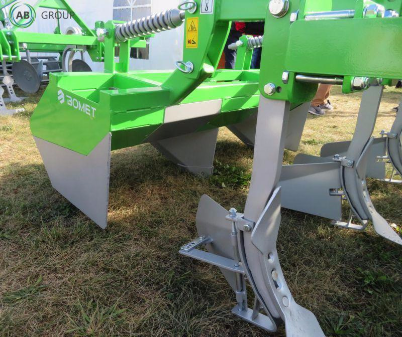 Bomet ridging plough with attachment for ridge forming Noctu U865/9 - Outils du sol: photos 2 Bomet ridging plough with attachment for ridge forming Noctu U865/9 - Outils du sol: photos 2